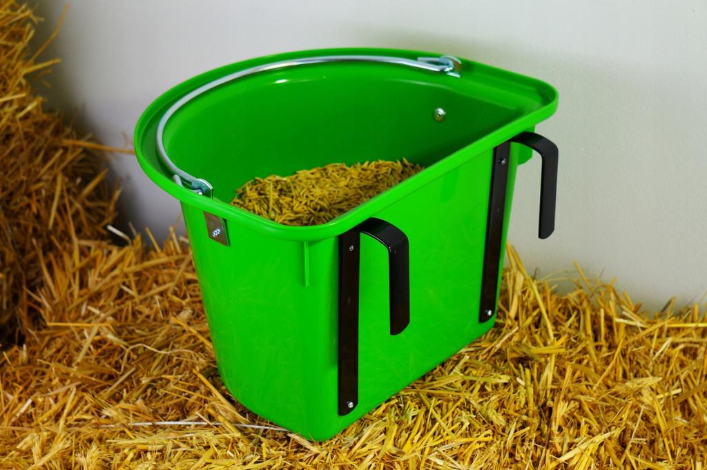 Feed Trough with Sling and Bow 12 L, GREEN