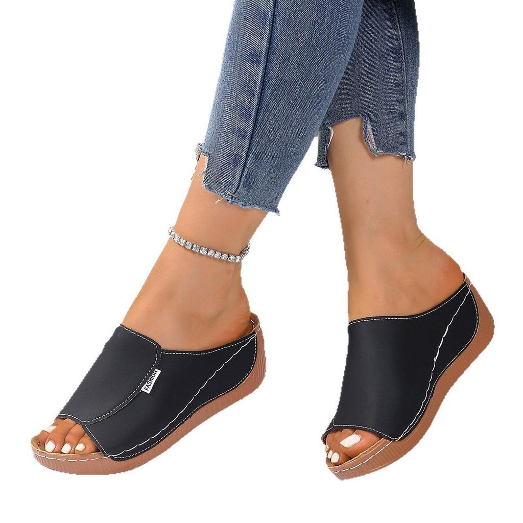 Summer new large-size women's shoes, comfortable wedge heels, slippers, and large-size sandals.