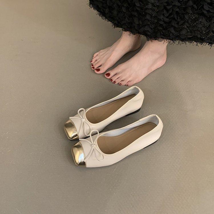 

Square head shallow mouth single shoes women s 2025 spring flat bottom bow soft sole soft surface grandma shoes one foot Mary Jane shoes 40