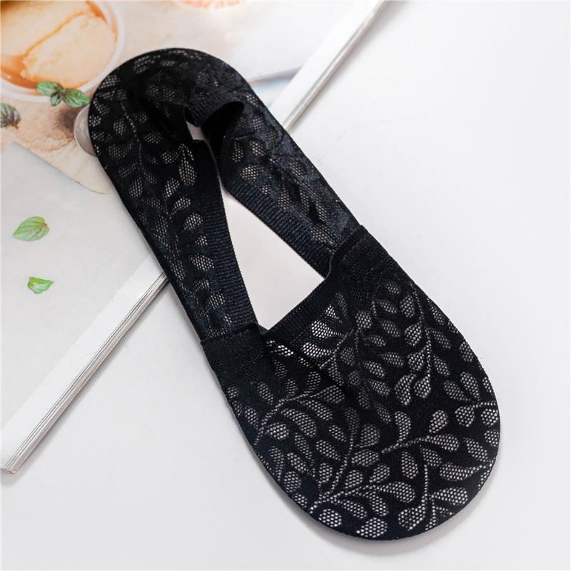 Summer Ultra-thin Low-cut Breathable Invisible Lace Boat Socks Sexy Non-slip Silicone Shallow Socks for Women