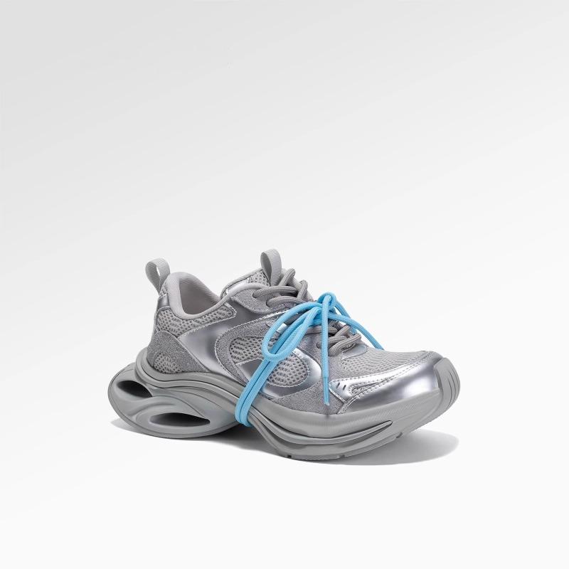 Frühling neue dicksohlige silberne Dad-Schuhe Damen kontrastfarbene Nischendesign-Sneaker