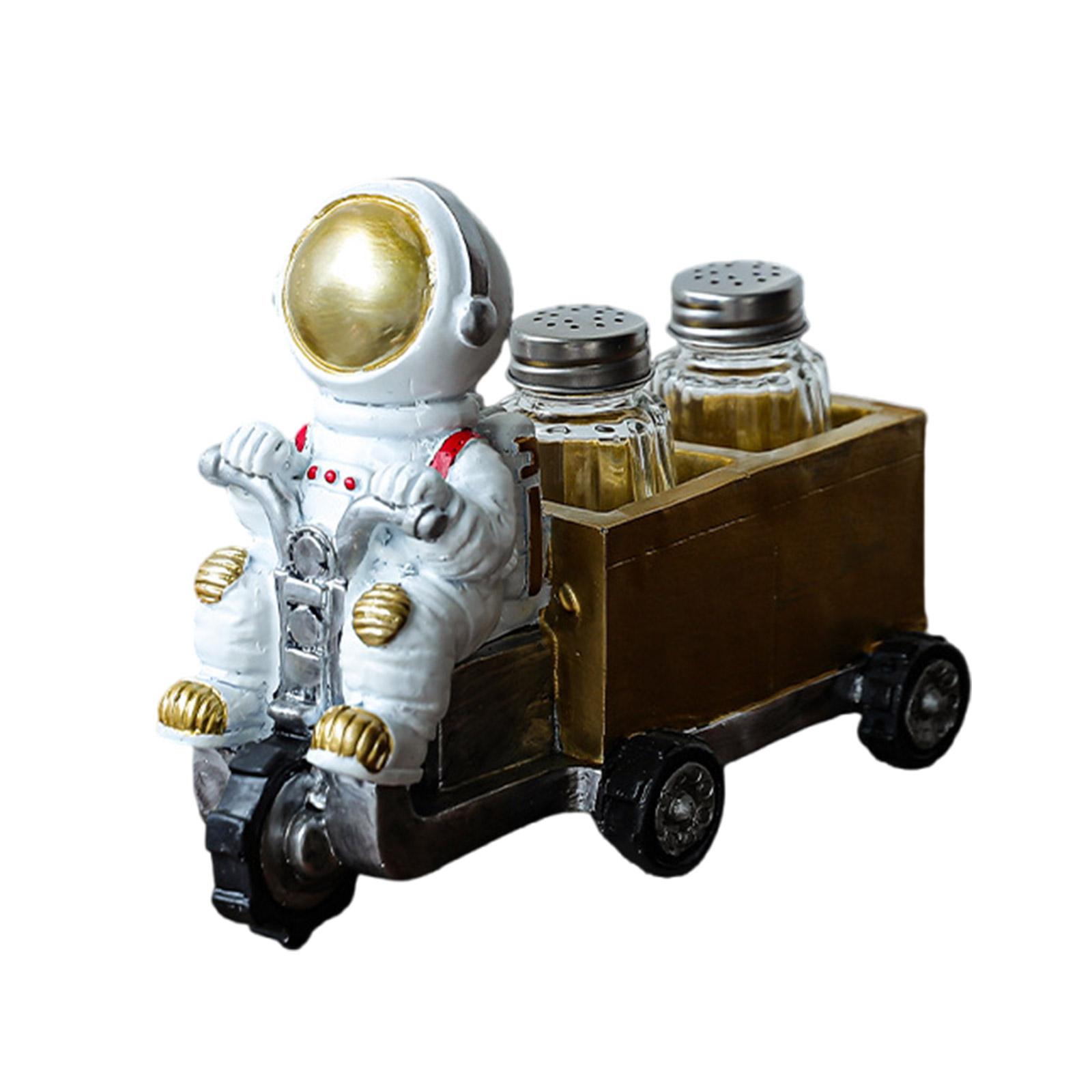 

Astronaut Figurines Statue Decorative Ornament Salt Peppers Bottle Holder Ornament Crafts Kitchen Seasoning Bottle 1
