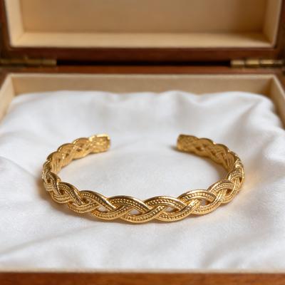 1pc High-quality Stainless Steel Woven Golden Open Bangle, Fade-resistant Adjustable Size, Comfortable and Versatile, Simple and Elegant