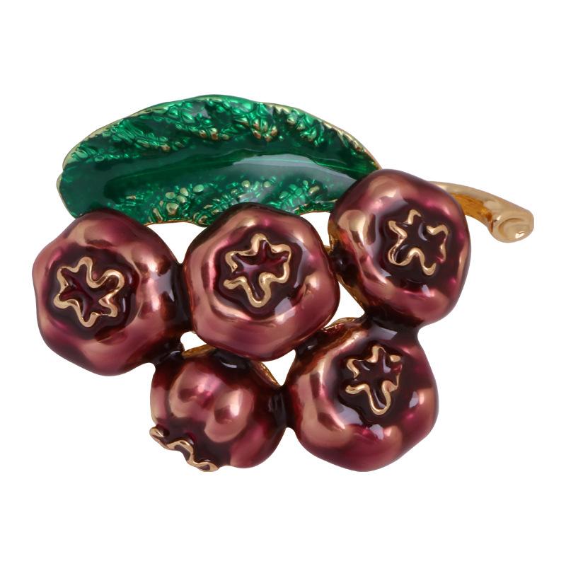 Alloy pearl fruit brooch grape cherry rhinestone oil drop brooch pineapple durian lotus brooch factory direct sales