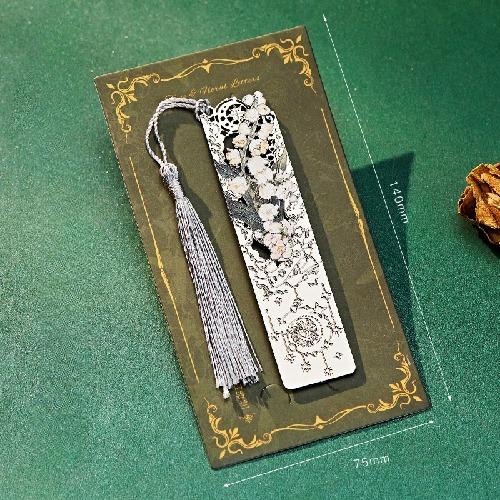 Vintage Feather Gold Stamped Metal Bookmark with Metal Chain Pendant Exquisite Bookmark Book Page Divider Office Stationery