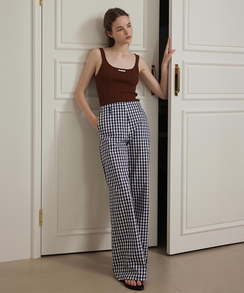 Kwinseulaebis Clean-Cut Cotton Tuck Low-Waist Pants_Navy_2Colors