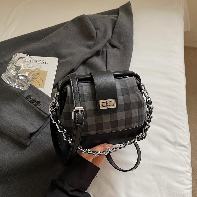 New summer women's bag shoulder armpit bag messenger bag simple plaid small square bag versatile handbag