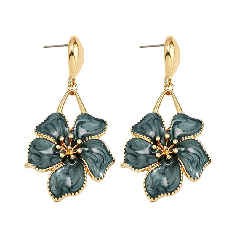 European and American Spring/Summer New Drip Oil Flower Earrings for Women Elegant Retro Palace Style Flower Earrings Earrings