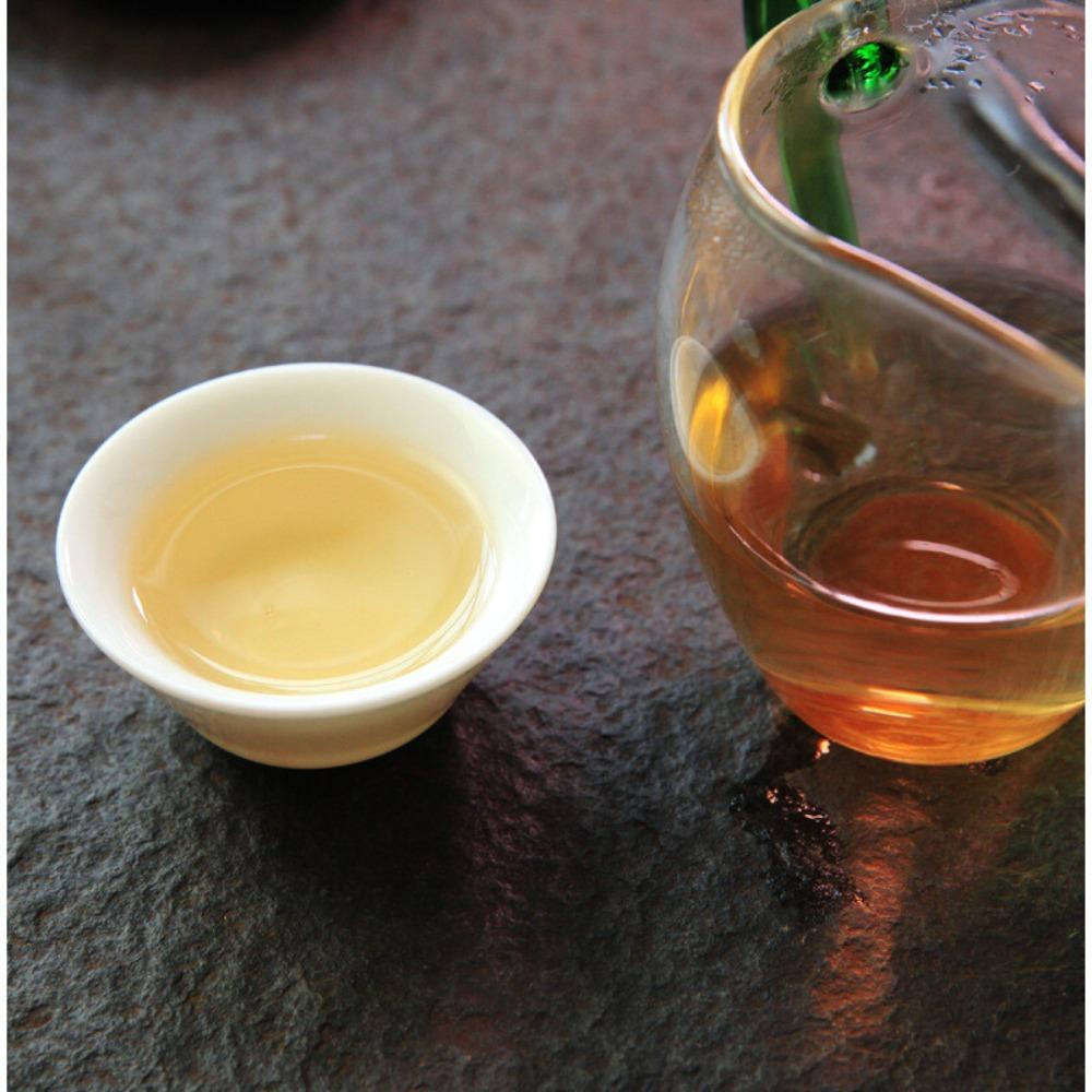 Yunnan Weißer Tee Pu-erh Kuchen 357g Natürliche Knospen Schlankheitstee