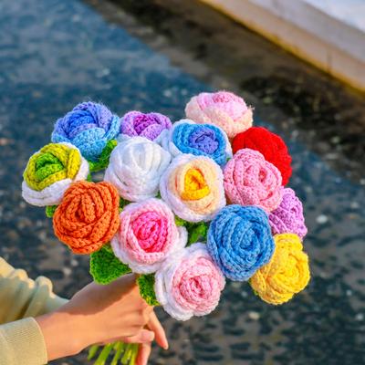 Tricot Fleur Rose Tulipes Marguerite Bouquet Simple Simulation Fleur Décoration de La Maison Mariage Tricoté À La Main Crochet Faux Cadeau Floral