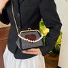 Trendy And Chic Pearl Handheld Shell Bag With Chain Shoulder Strap Ideal For Evenings
