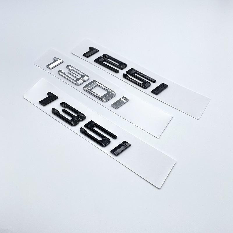 Seno šrifto numeriai raidė 116i 118i 120i 125i 128i 130i 135i 140i viršutinė ABS emblema, skirta BMW 1 serijos automobilio bagažinės vardinės lentelės logotipui