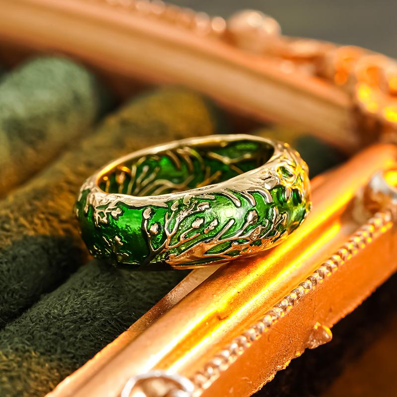 Huitan Fresh Style Women Ring Green Enamel Elegant Gold Color Wedding Party Trendy Accessories Luxury Lady Metal Jewelry Gift