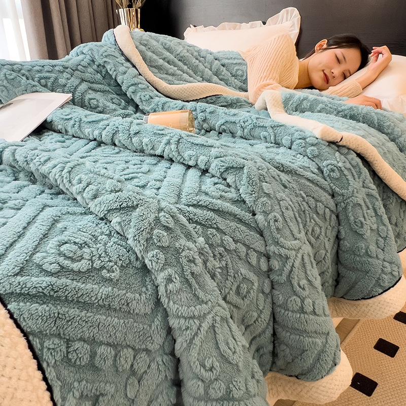 Nordic Double-Layer Thick Coral Fleece Blanket Keep Warm and Super Soft Sofa Nap Cover Queen King Quilt with Velvet for Winter