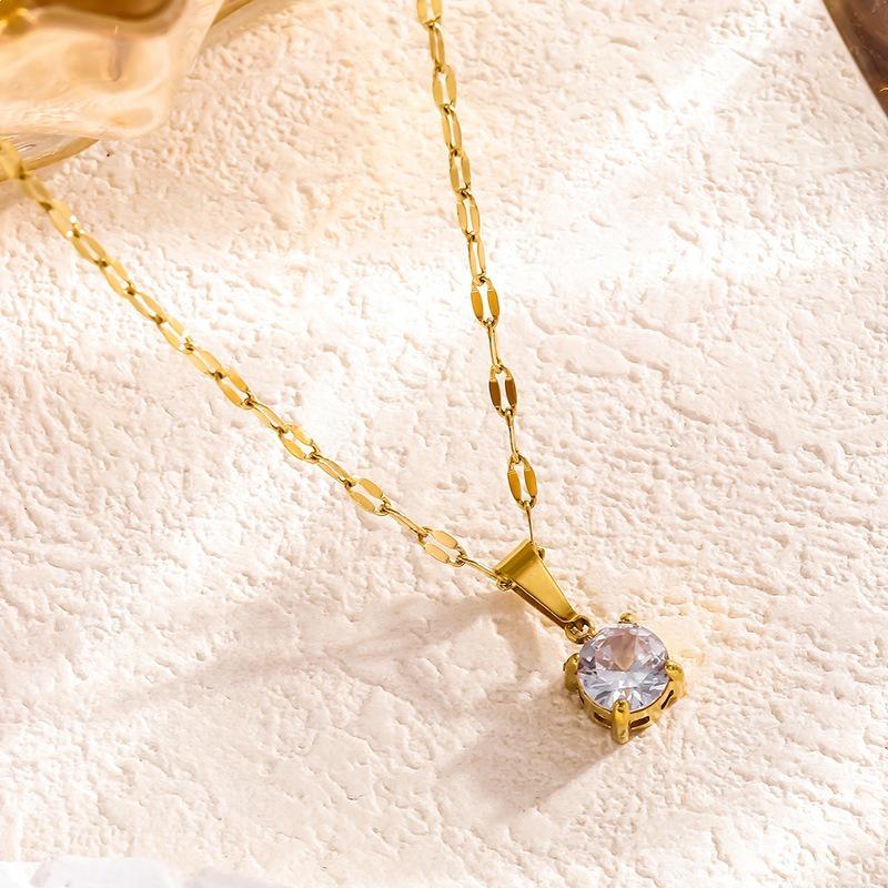 Elegant European & American Single Diamond Pendant Necklace - Japanese & Korean Inspired, High-End Versatile Titanium Steel Design