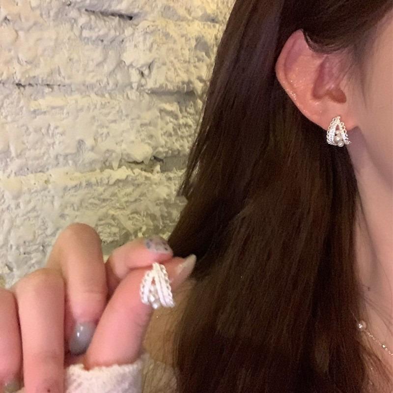Silver needle super flash zircon pearl geometric round flower earrings simple personality stud earrings niche design earrings women