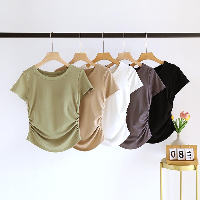 Tricou pentru femei cu mânecă scurtă, cu pernuțe pentru sâni, gât rotund și tiv cu coadă de rândunică