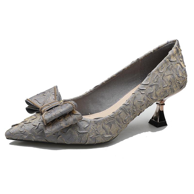 Schleifen-Weinglas und flache Einzel-Schuhe für Damen 2025 neue leichtmündige spitze High Heels koreanische Version Temperament flache Einzel-