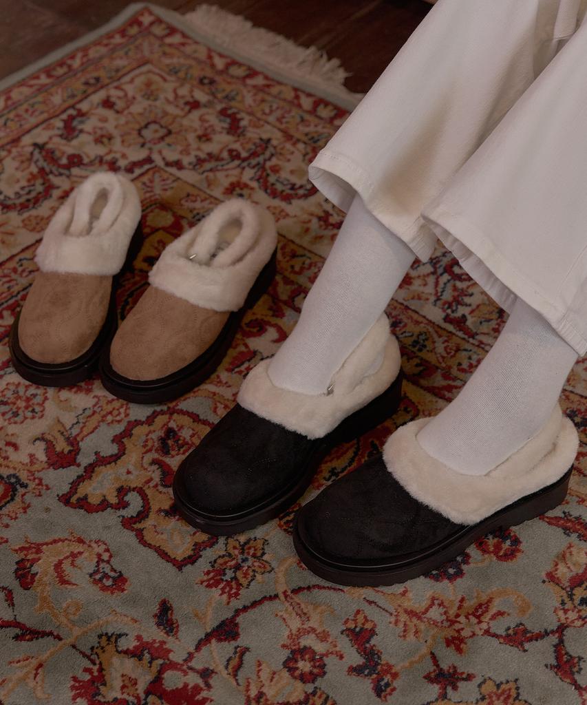 Shoehi Shearling Fur Clogs (2 Colors)_B5222