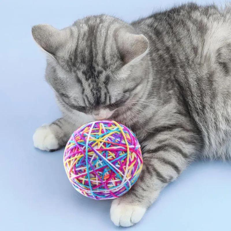 Dia. 9cm Cute Cat Dog Toys Pet Dog Cat Toy Colorful Wool Round Ball with Small Bell Rainbow Toy For Dog Cat Chewing Playing