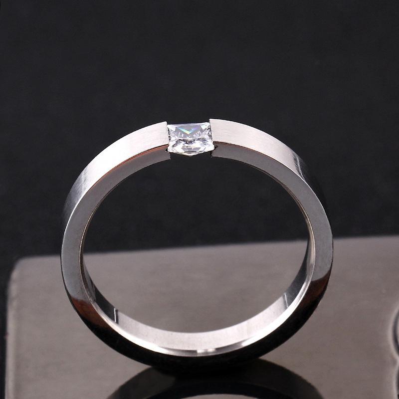 Anillos de Acero de Titanio para Mujer Minimalistas Color Plata Anillo de Circonita Joyería de Moda para Hombre Mate Rayado Gratis Venta al por Mayor KBR180