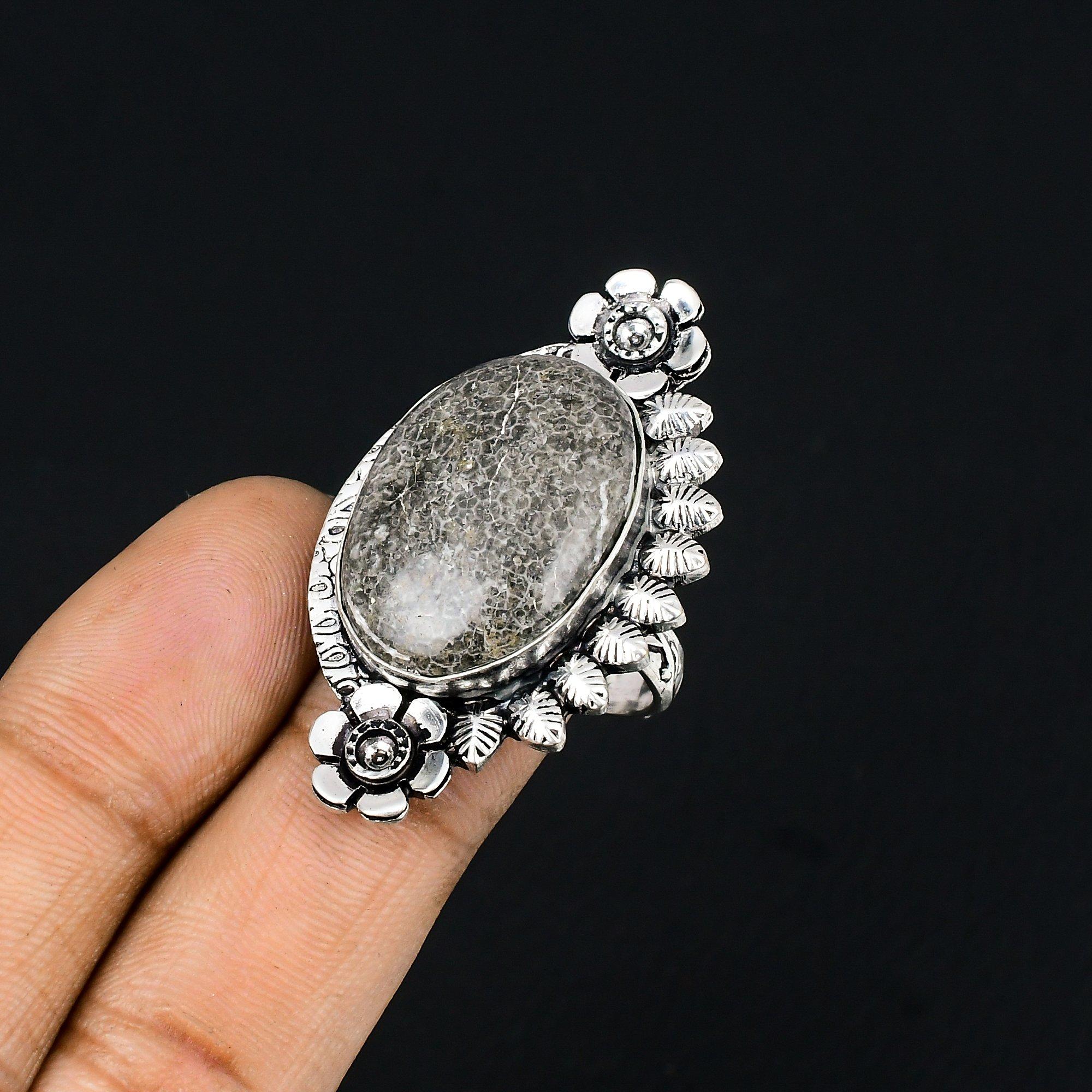 Oval Stingray Coral Stone Elegant Flower Ring Jewelry Size 8.5 Sterling Silver 8.5