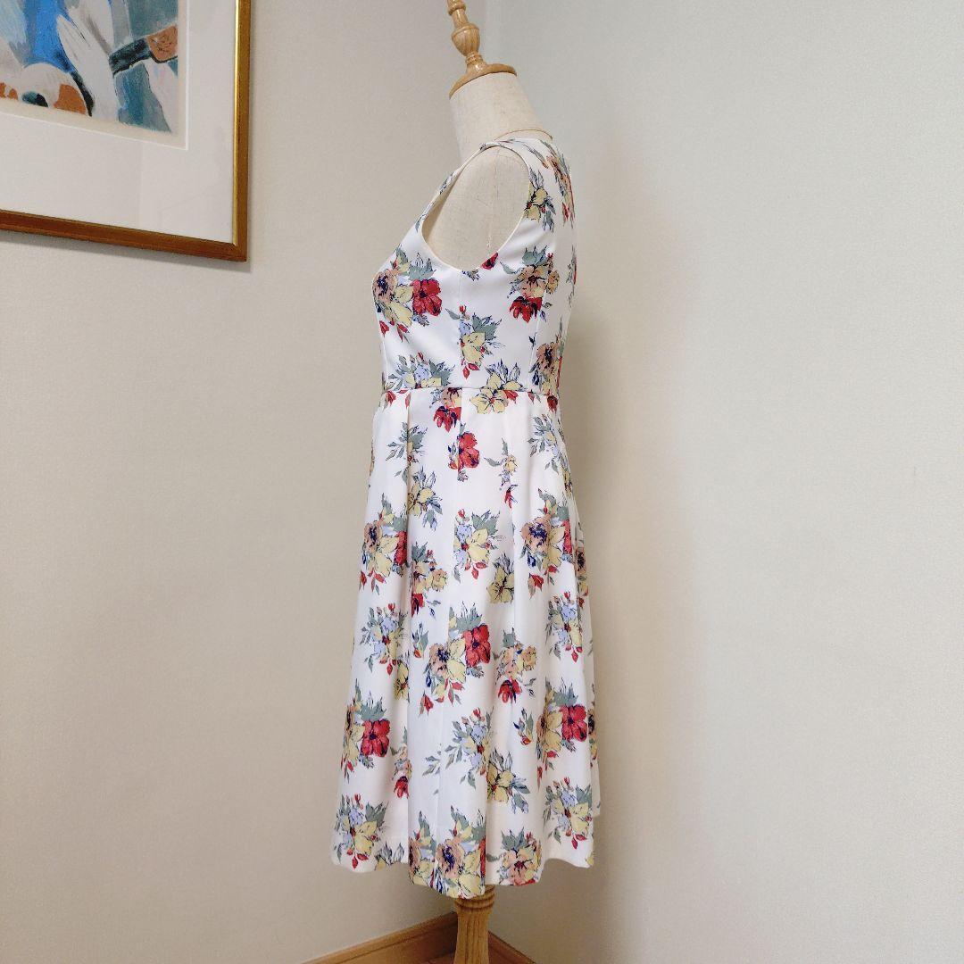 ROPE PICNIC [Nearly new] Floral print sleeveless knee-length dress