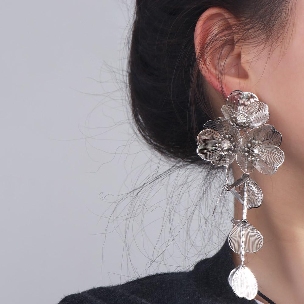 Exaggerated Big Flower Long Tassel Earrings Temperament Stud Earrings Women Earrings  Party