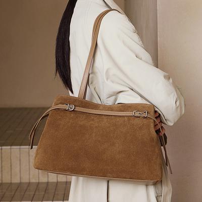 This Is A Large-capacity, Retro Hand-held Crossbody Bag Made of Suede, Suitable for Commuting