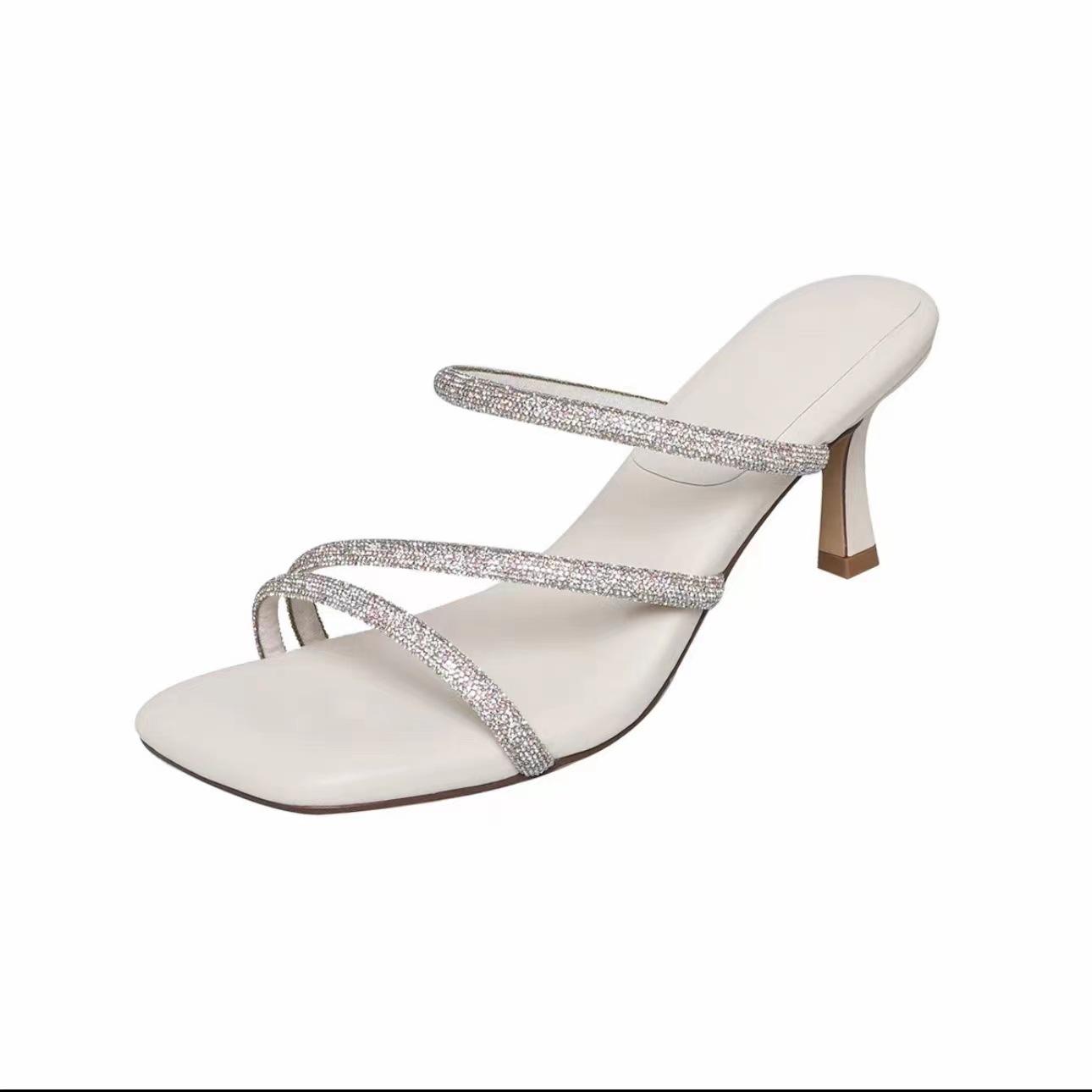 

Прекрасный темперамент, крутые шлепанцы с одним ремешком и стразами, летняя женская обувь на шпильке, сандалии с квадратным носком 40 белый