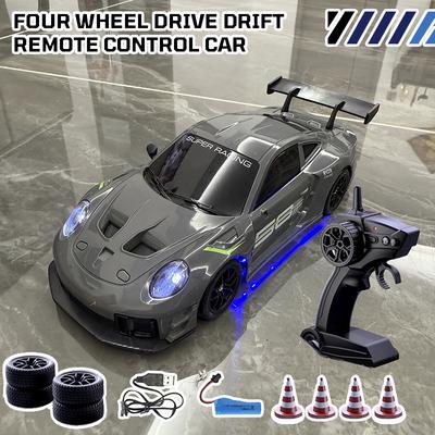 RC Drift Auto 1/20 4WD Závodní Vozidlo Hračka Model Auta se Světly 2.4G 4CH Dálkové Ovládání Sportovní Auto Hračka pro Kluky Soutěžní Hračka pro Děti
