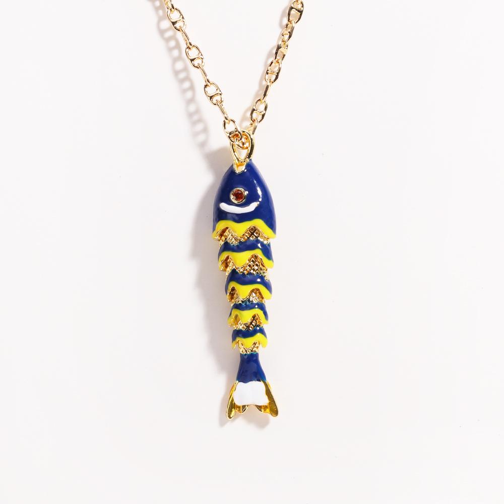 

Exquisite Ocean Colored Enamel Fish Pendant Necklace for Women Stainless Steel Collarbone Chain Cute Luxury Jewelry Gift