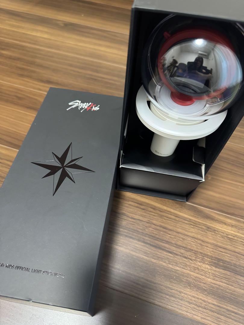 

[Б/У] Официальный лайтстик Stray Kids версии 2