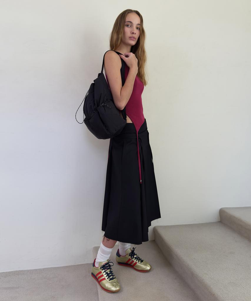 Diagonal Drawstring Light Bag (Black)