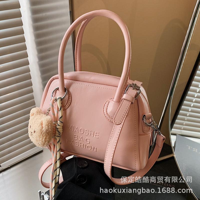 Niche Design Bag Women's Spring and Summer 2025 New Fashion Shoulder Messenger Bag Women's Korean Version Portable Bowling Bag