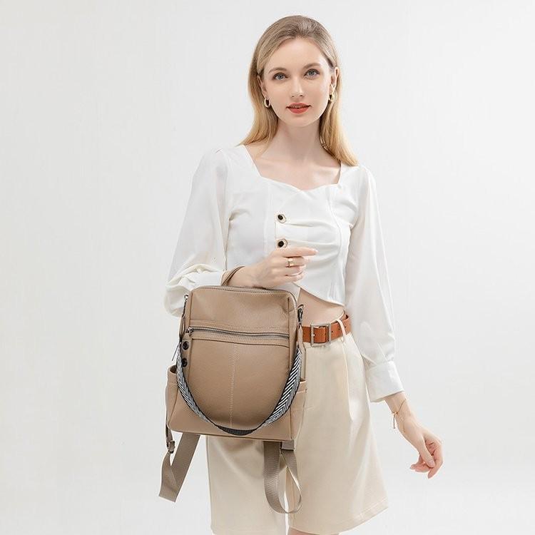 IELGY Fashion Casual Temperament European American Style Simple Sports Lightweight Backpack Female Bag