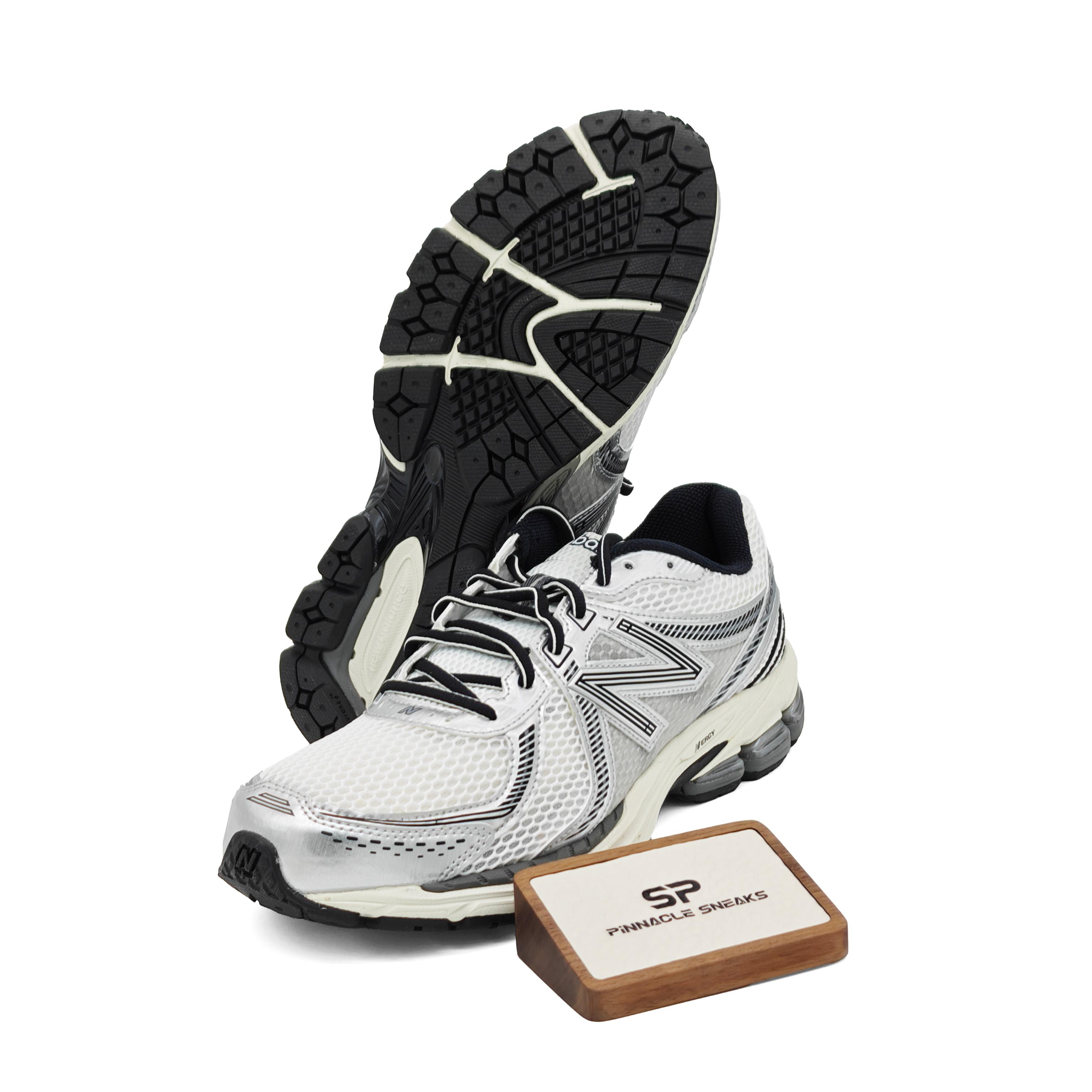 

New Balance 860 V2 Млечный Путь Белый Черный Серебристый ML860GB2 Унисекс EU 37.5 серебряный