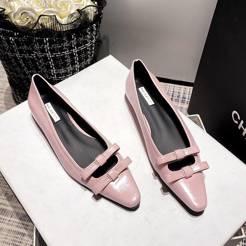 Soft-soled pointed single shoes women's 2025 spring new bow shoes niche design flat bottom shallow mouth one pedal scoop