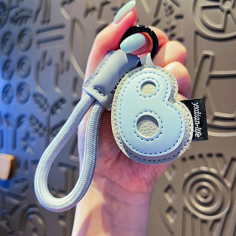 Creative Exquisite 26 English Letter Keychain Pu Leather Bag Hanging Charms Alphabet Keyring Ornaments Lucky Pendant Couple Gift