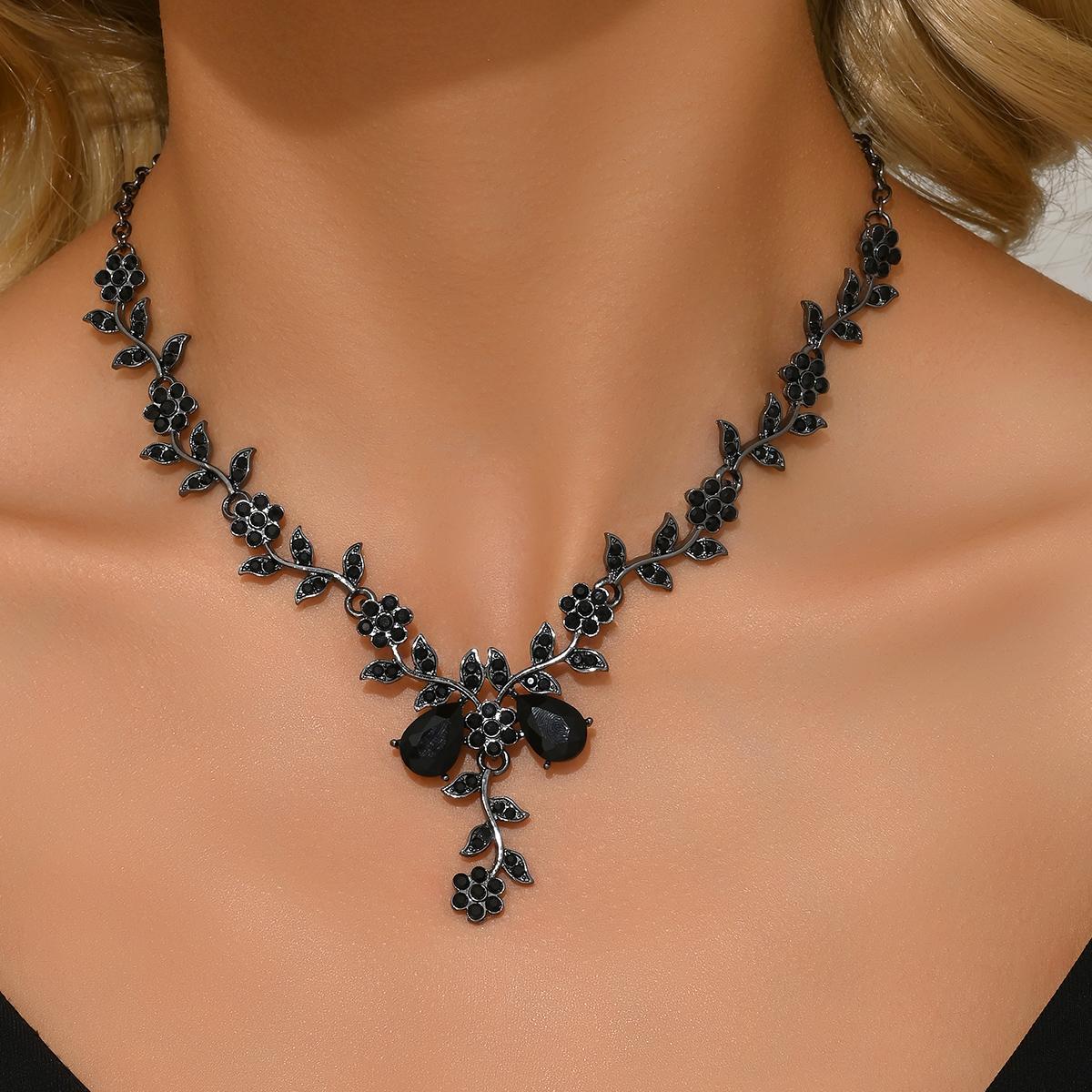

1PC Women s Fashion Trendy Water Drop Leaf Design Necklace Zircon Suitable for Date, Party, Festival Gifts-2171