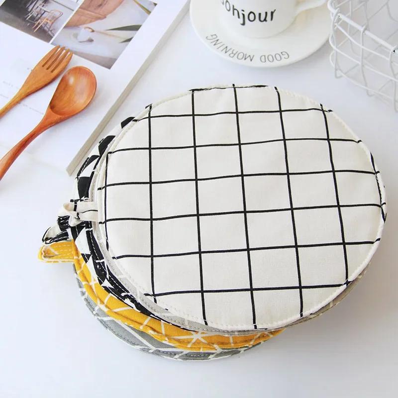 1 Piece Fashion Nordic Cute Cotton Non - Slip Yellow Gray Kitchen Cooking Baking BBQ Potholders Oven Mitts Microwave Gloves