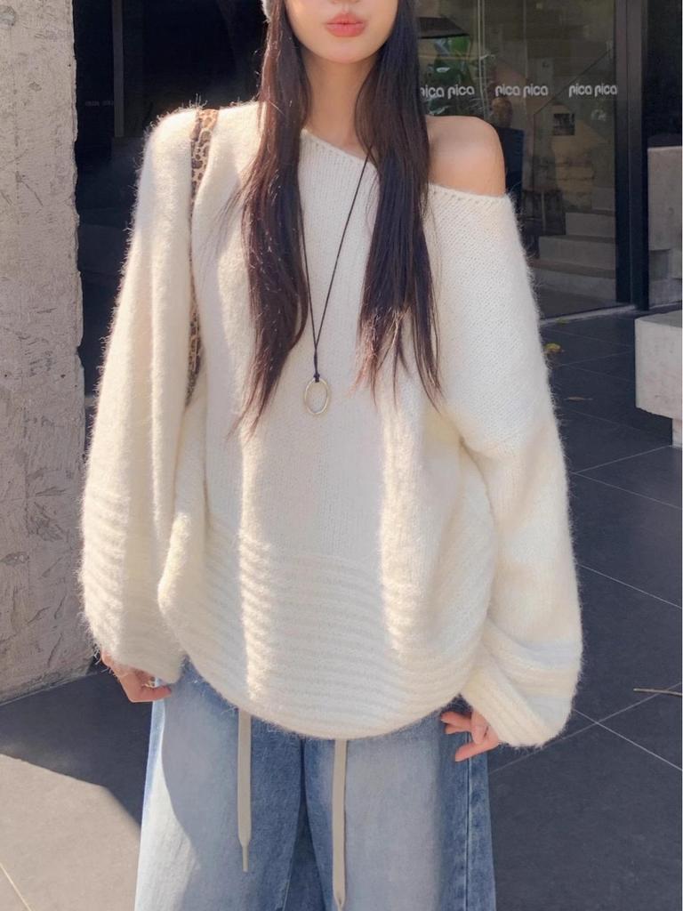 Dámský korejský svetr s odhalenými rameny a lucernovými rukávy - Měkký, přilnavý úplet, Volný střih, Zeštíhlující, Nadměrná velikost, Podzimní/zimní kolekce