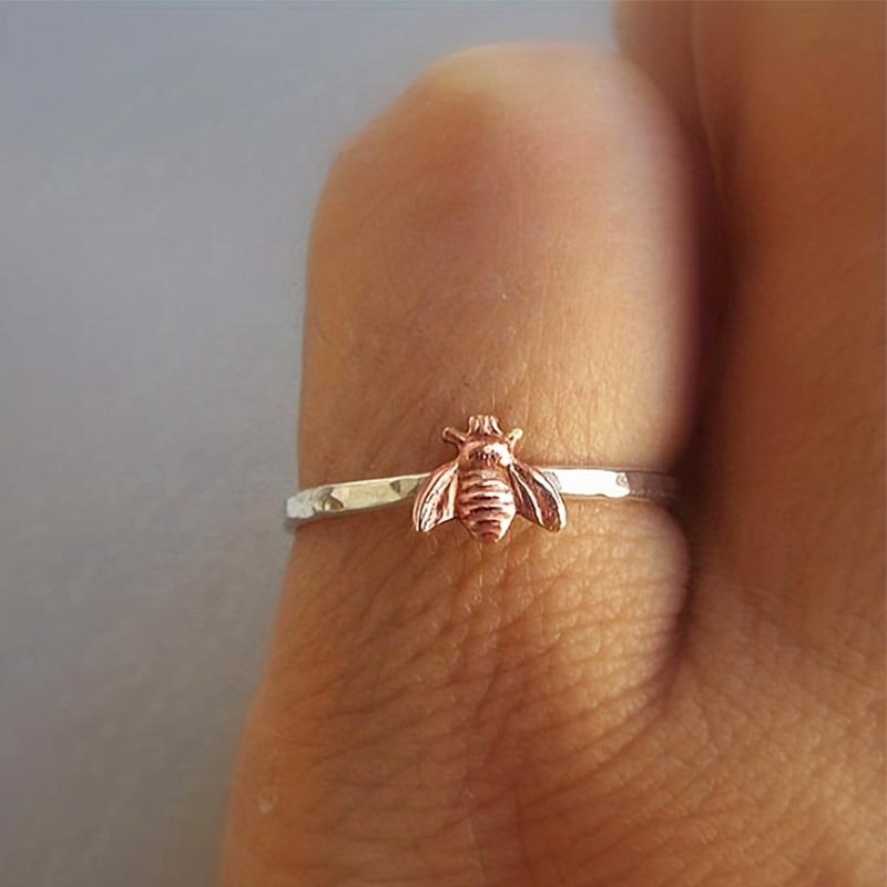 Huitan Chic Insert Finger Ring Female Daily Wearable Bee Shape Design Accessories for Teen Girl Versatile Fashion Dainty Jewelry