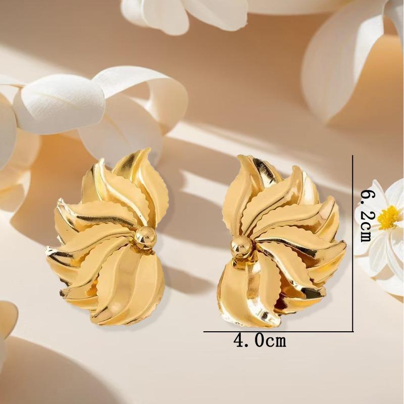 Light Luxury Fashion High-end Stud Earrings, Water Drop Petal Earrings, Smooth and Shiny Earrings, Ball Wearing Jewelry.
