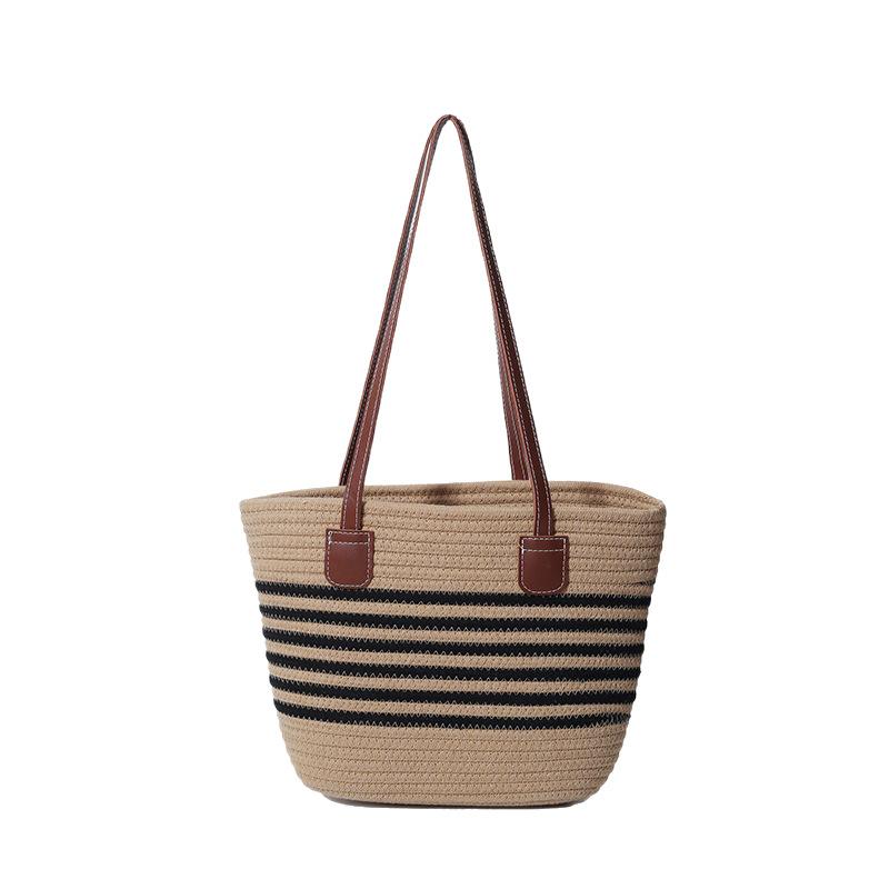 Woven Straw Bag Women's Large Capacity 2025 New Summer Versatile Shoulder Bag Textured Commuter Seaside Beach Bag