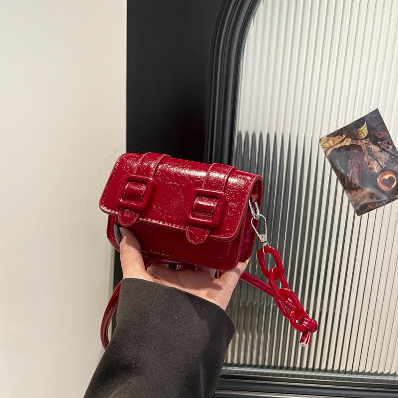 Mini Small Bag Women's Summer 2025 New Niche Laser Chain Messenger Bag Advanced Texture Small Square Bag Mouth Red Envelope