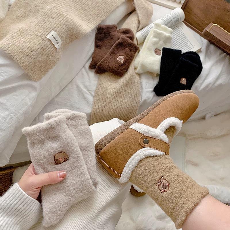Thick Socks for Women, Mid-calf Socks with Embroidered Cartoon Patterns, Soft and Comfortable Floor Socks for Autumn and Winter