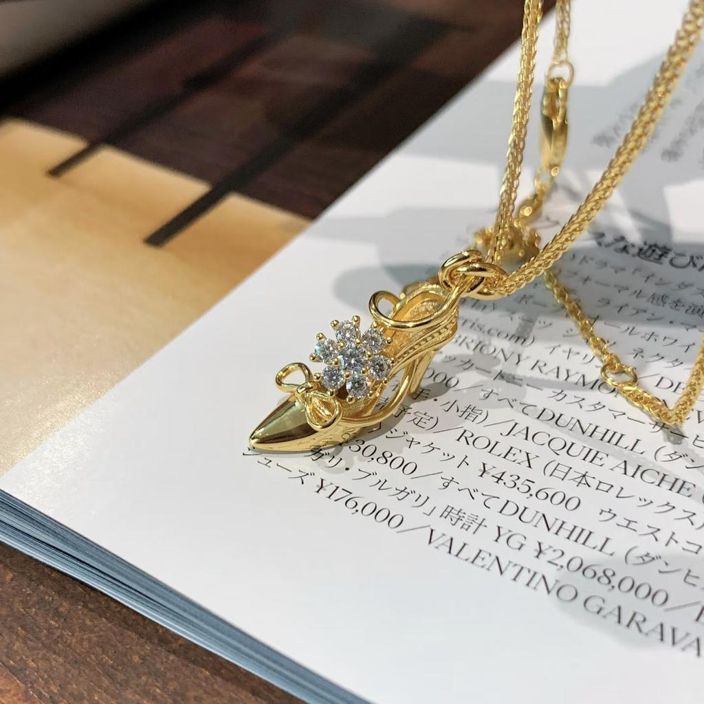 Medieval Vintage Point Diamond High Heels Necklace Exquisite High-End Personality Pendant Can Pull Collarbone Chain
