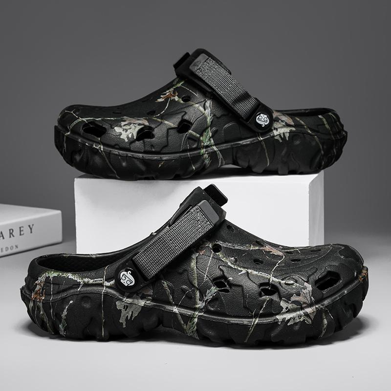 Fashion Men Slippers Comfort Beach Sandals Non-slip Garden Slides Chef Shoes Summer Casual Shoes Nurse Doctor Shoes Flip Flops