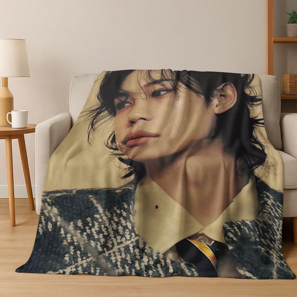 3D-Druck Stray Kids K-Pop Star Felix Flanelldecke Weiche Warme Decke für Schlafzimmer Wohnzimmer Bett Reisen Camping Picknick Geschenk Size: 75*100cm, Weight: 230 GSM